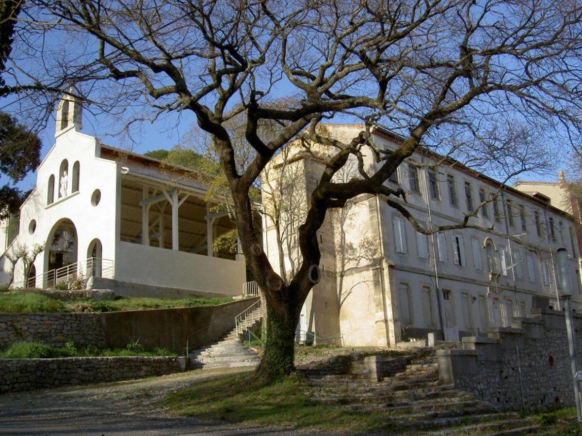 Хостел Prime Combe Fontanes  Екстер'єр фото